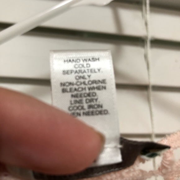 Beautiful pink cover up top - Picture 9 of 12